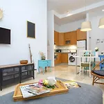 -malagasunapts-central And Cozy 公寓