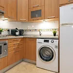 -malagasunapts-central And Cozy *